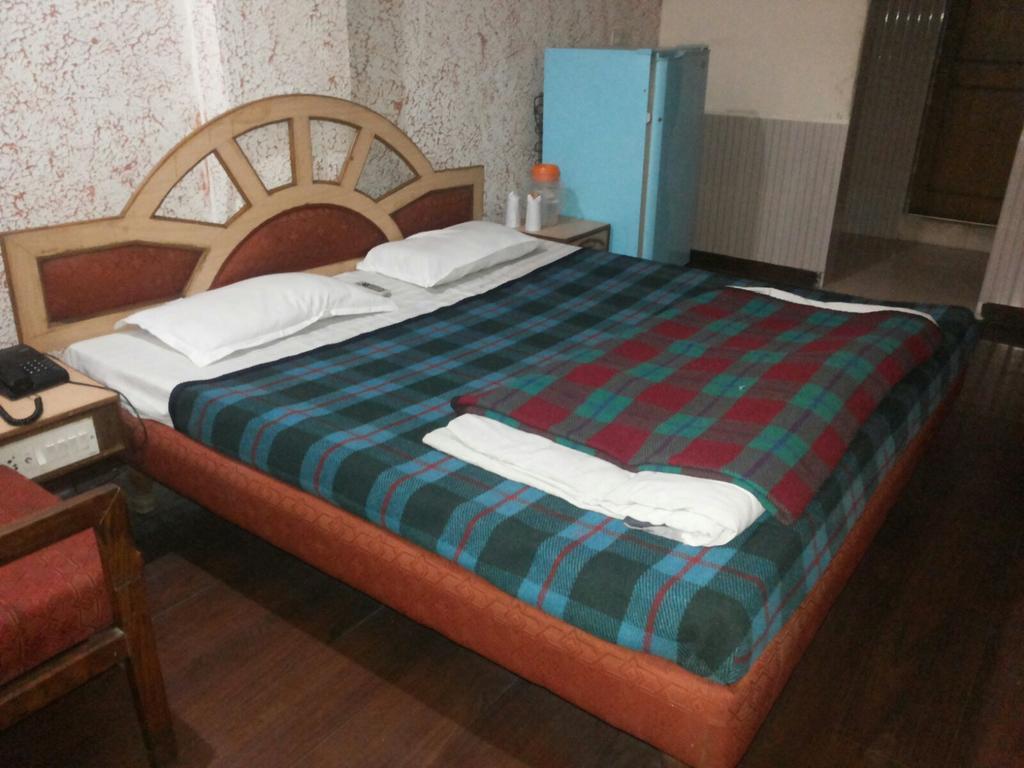 Hotel Saurab Ντεχραντούν Εξωτερικό φωτογραφία