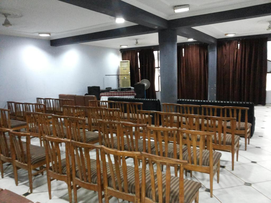 Hotel Saurab Ντεχραντούν Εξωτερικό φωτογραφία